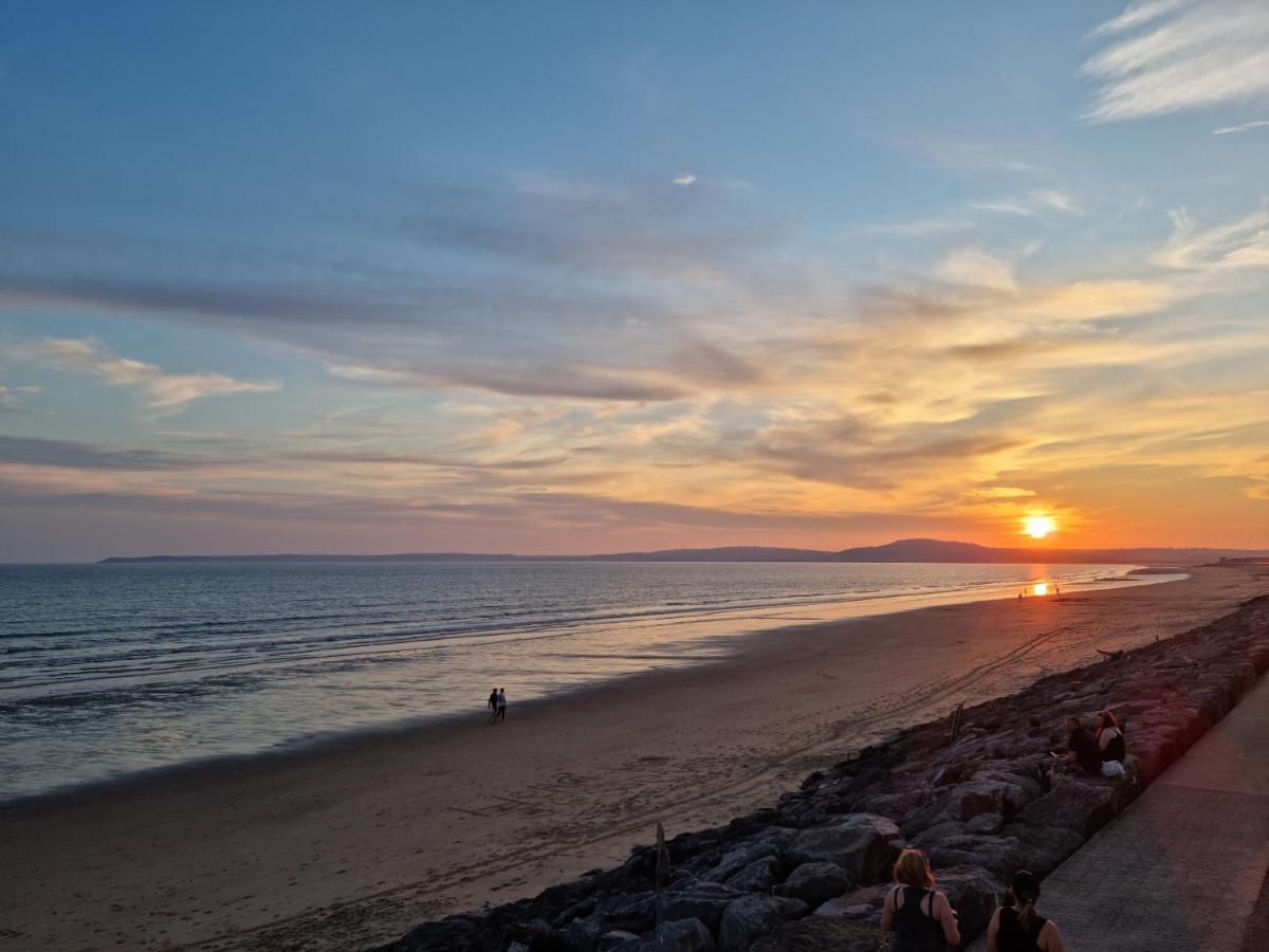 Driftmark Beachfront Location Aberavon Beach Sea Views Large Driveway Parking Private Site Fibre Optic Wi Fi Порт-Толбот Экстерьер фото
